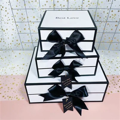 Velika škatla za rojstni dan