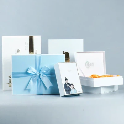 Poročni logotip po meri Darilna škatla z ročno darilno škatlo s majico kozmetiko embalaža